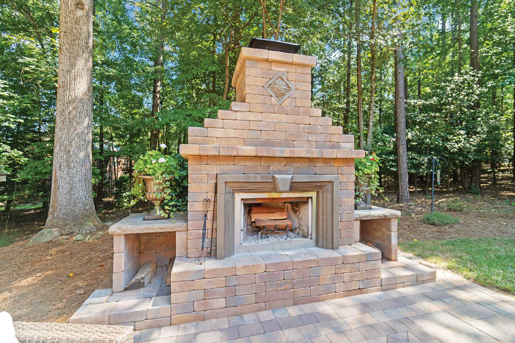 FIREPLACE WITH VERONA WALL