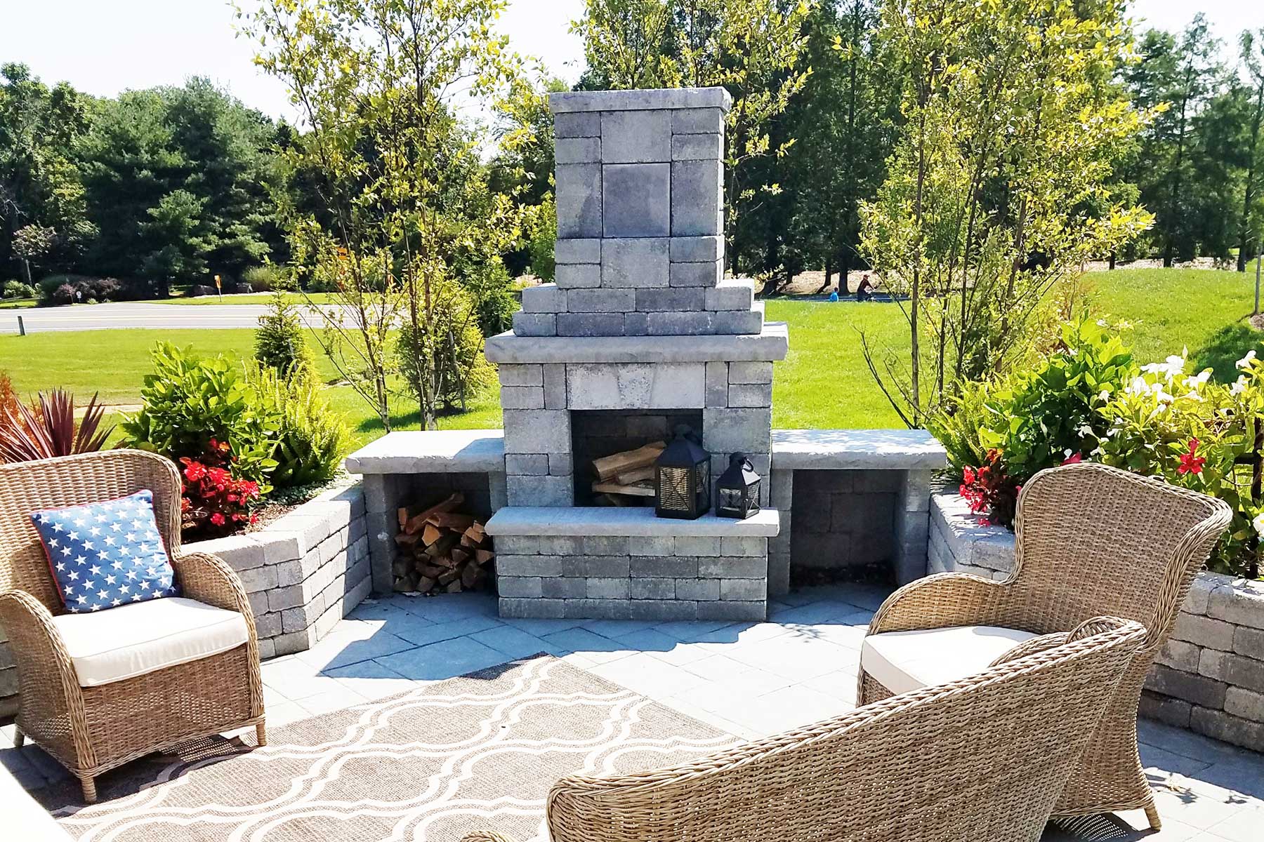 MINI FIREPLACE WITH VERONA WALL