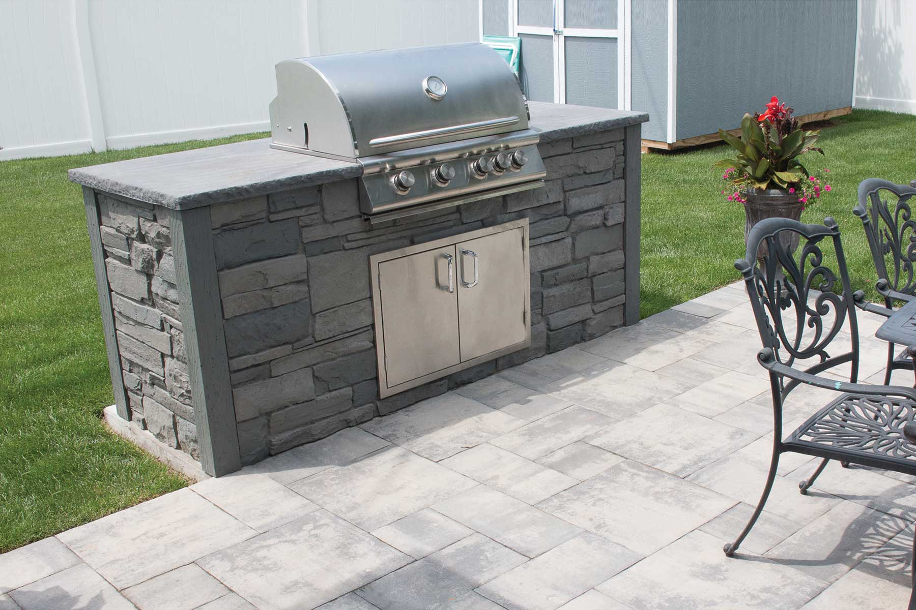 OUTDOOR DINING KITS