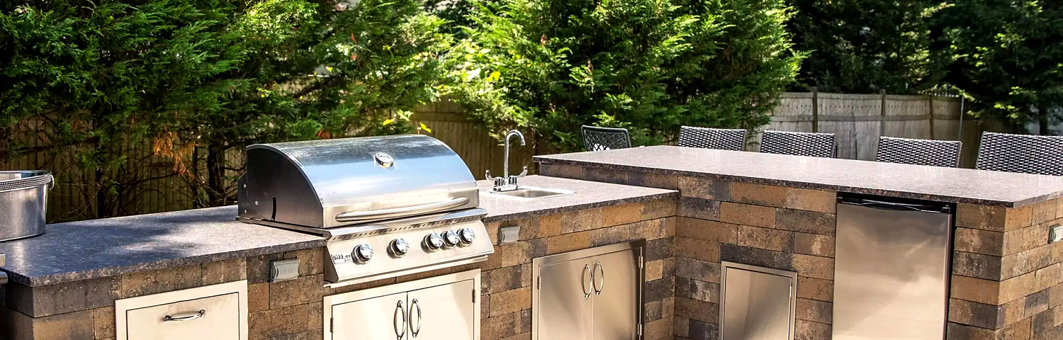 GRILLS
