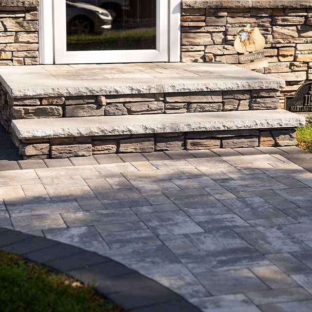 ROCKFACE TREADS PIERS COPING